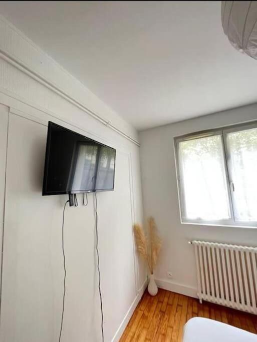 Los Angeles - Grand Appartement Reims Exterior photo